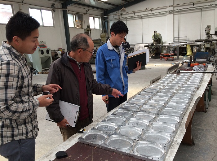 Customer Visit and Technical Guidance on Thermoforming Mold Production